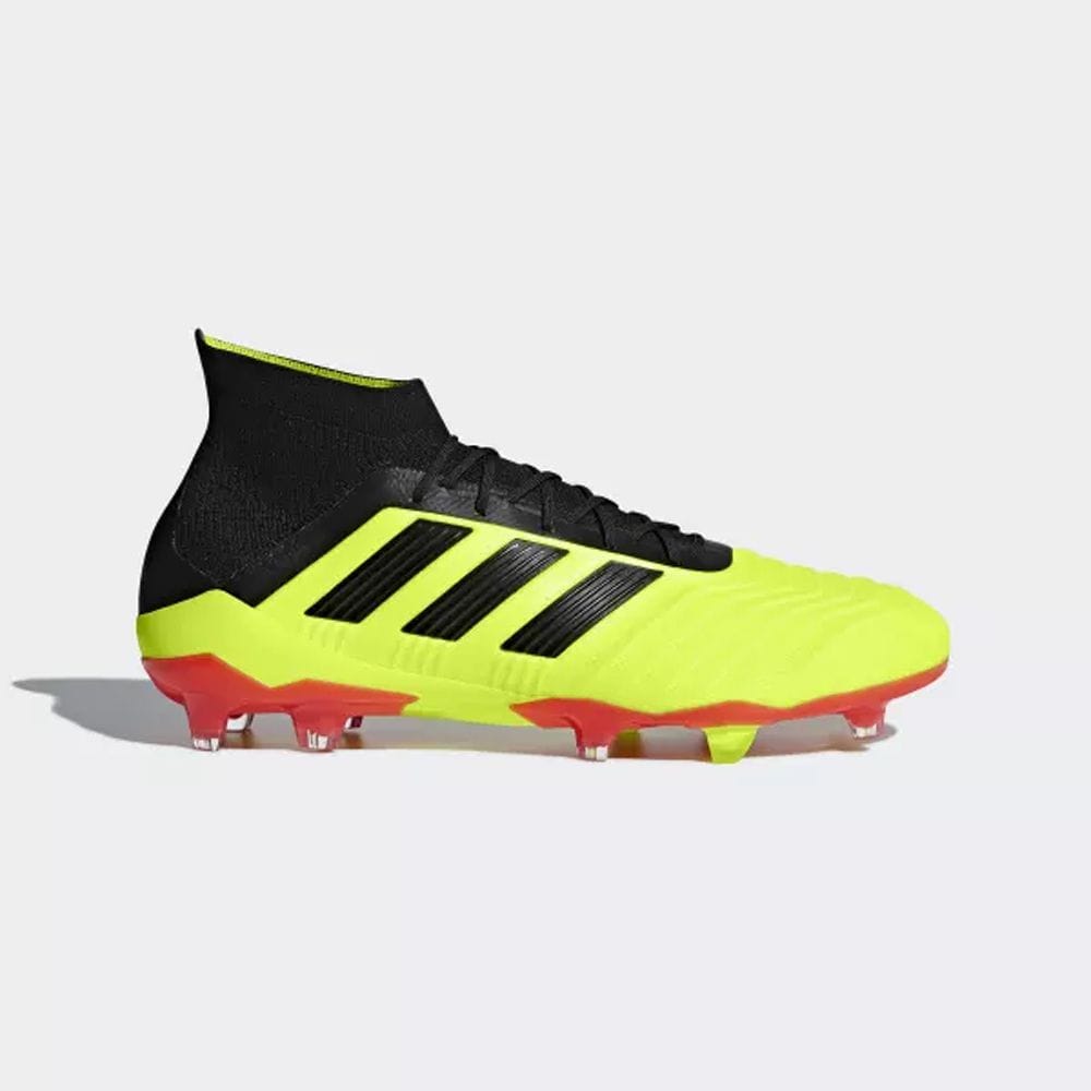 Giày đá bóng Adidas Predator chính hãng