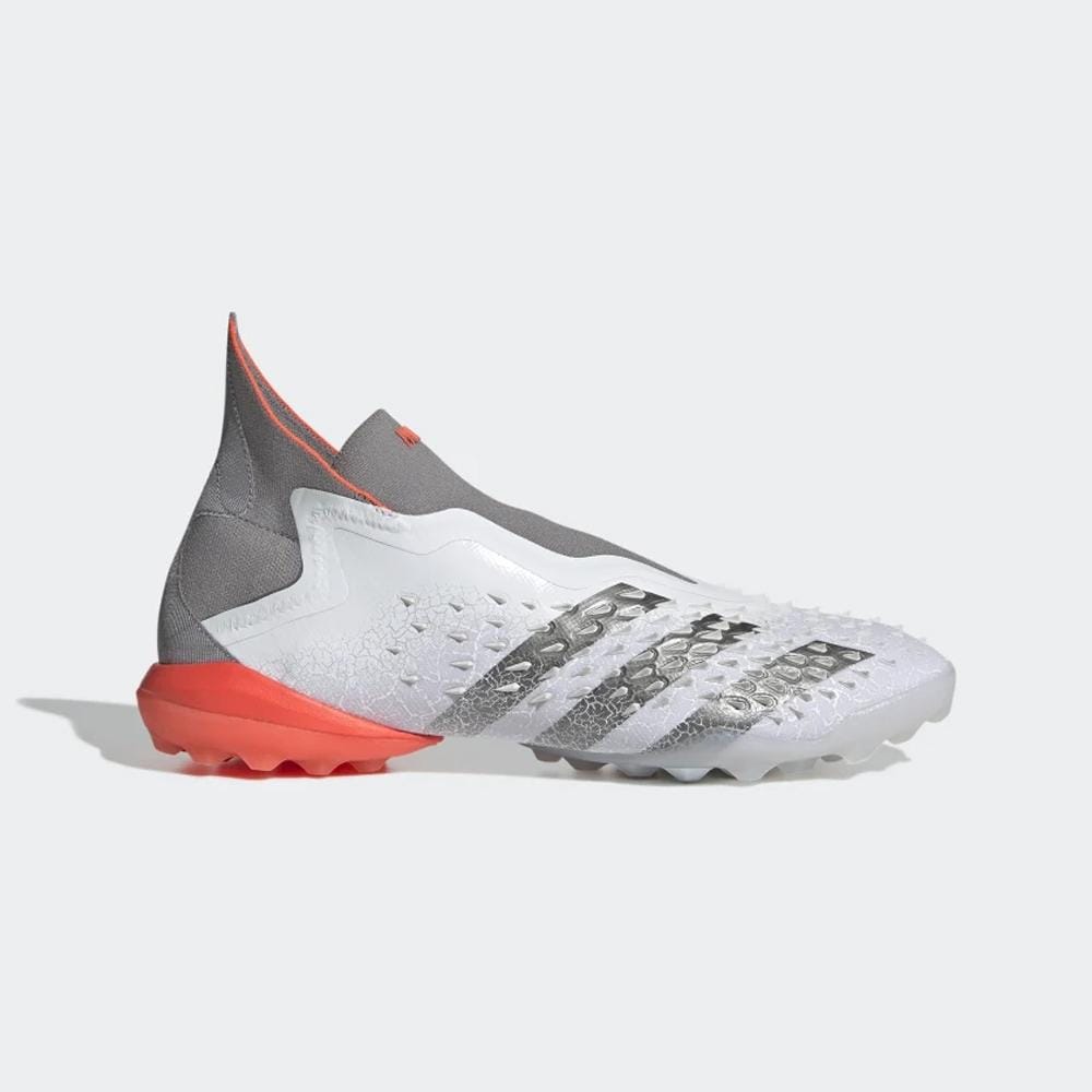 Giày đá bóng Adidas cỏ nhân tạo